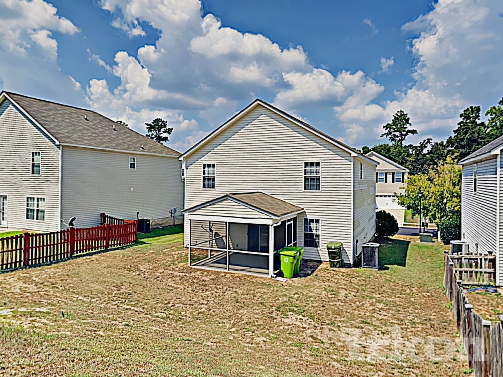 Building Photo - 1964 Lake Carolina Dr