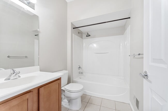 Building Photo - 2885-2885 5th St