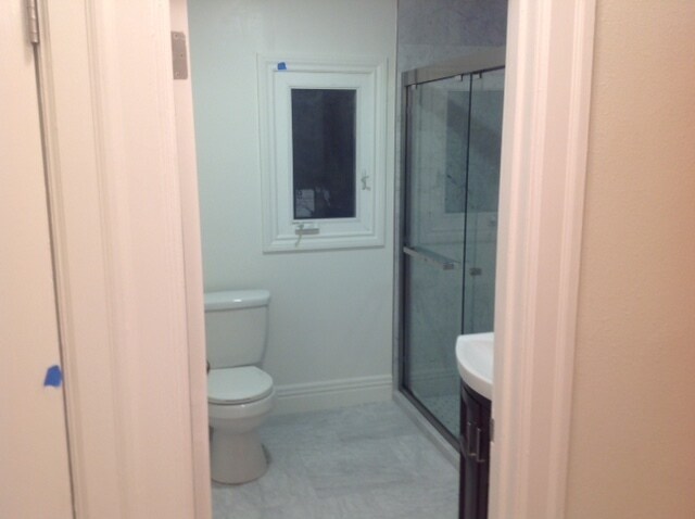 Building Photo - 3549 Lakeshore Ave