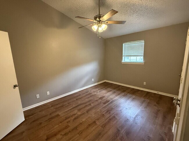 Building Photo - Spacious Duplex Living Near TAMUC with Attached 2 Car Garage!
