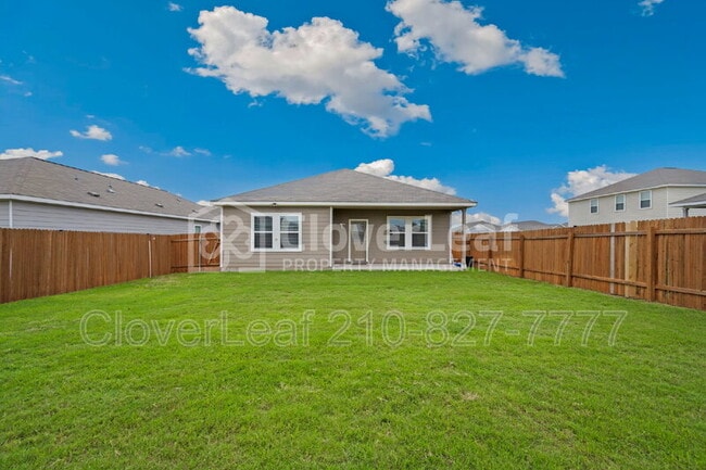 Building Photo - 368 Wren Ln