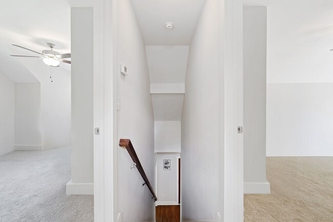 Building Photo - Delightful 3 bed, 2.5 Bath in the Heart of...