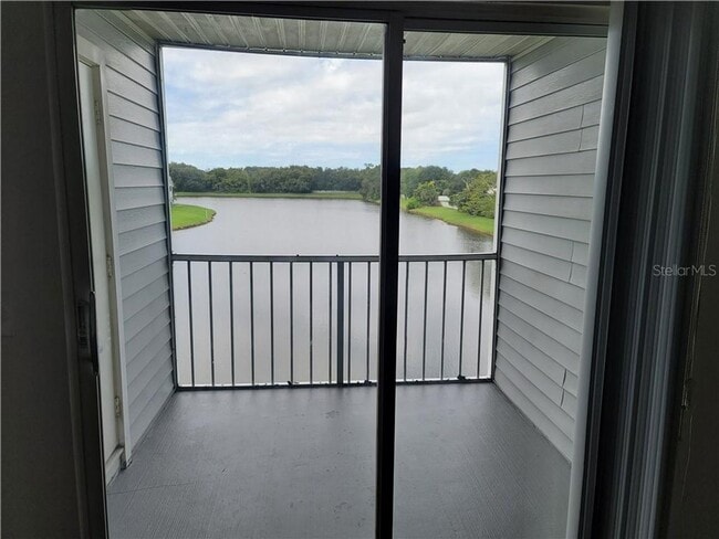 Building Photo - The Gables at Lakeside 2/2