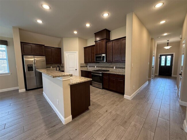 Building Photo - 19070 Minero Ln
