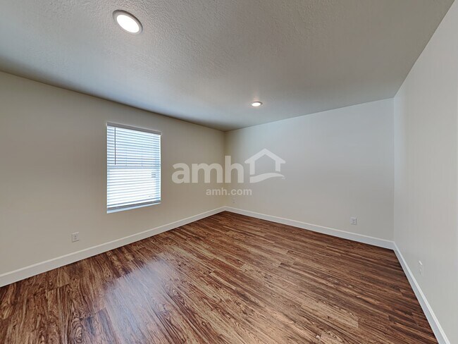 Building Photo - 6098 W Copper Hawk Dr