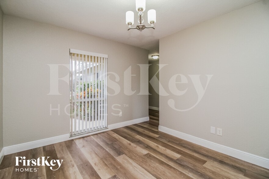 Building Photo - 118 Ruby Red Ln