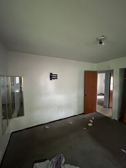 Building Photo - 26 Leonard Dr