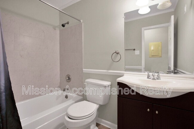 Building Photo - 7262 Ryan St