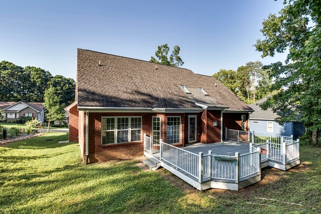 Building Photo - 115 Oligi Ln