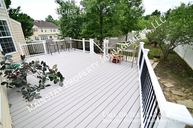 Building Photo - Immaculate 5 Bedroom SFH W/ Private Deck &...