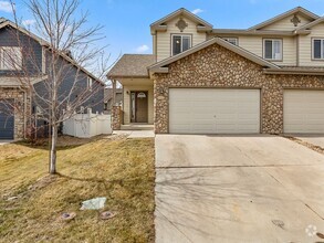 Building Photo - 3 Bed 2.5 Bath Duplex in Evans, CO Availab...