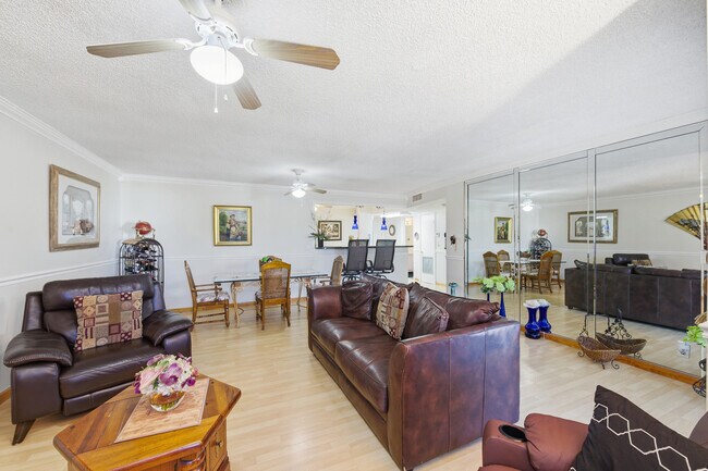 Building Photo - 4851 NW 21st St