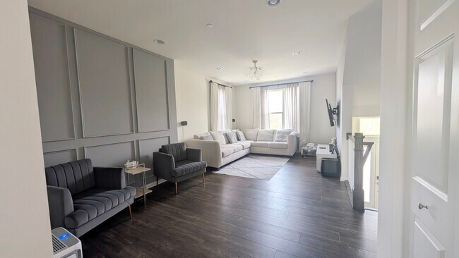 Building Photo - 29W730 Cambridge Ct