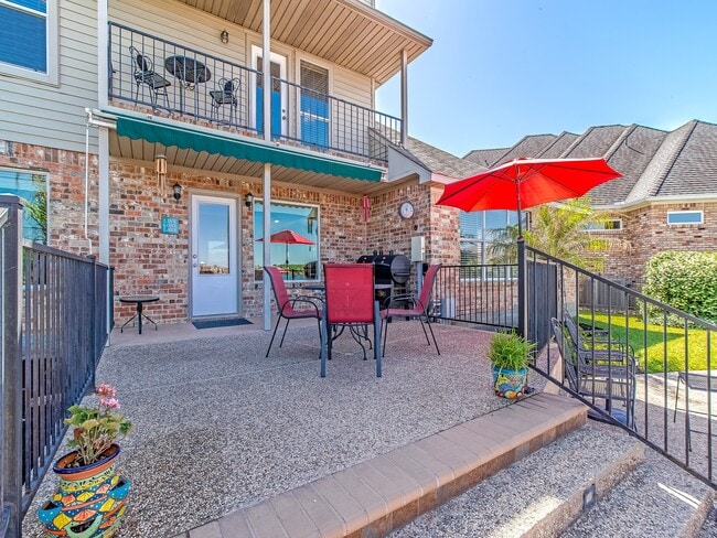 Building Photo - 9181 Deepwater Dr