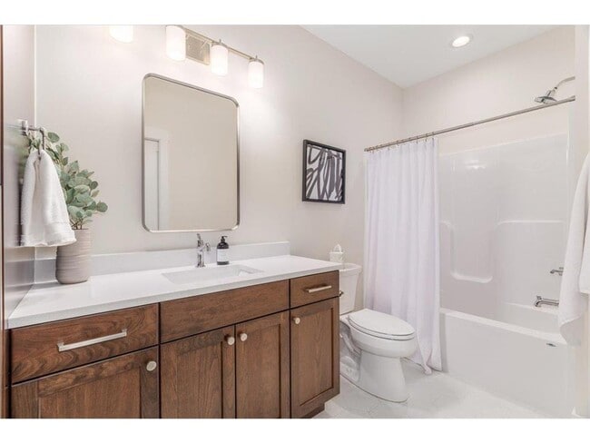 Building Photo - 2360 Sydney Ln