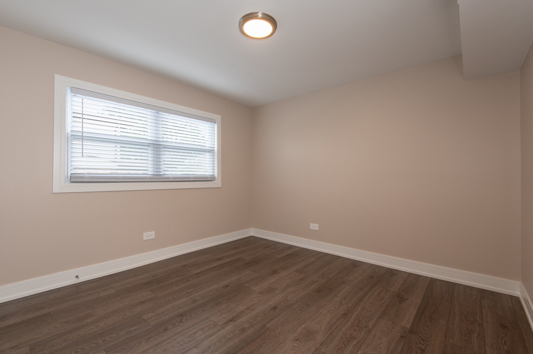 Building Photo - 8729 W 73rd Pl