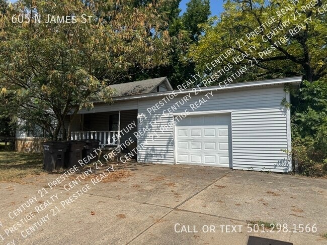 Primary Photo - 605 N James St