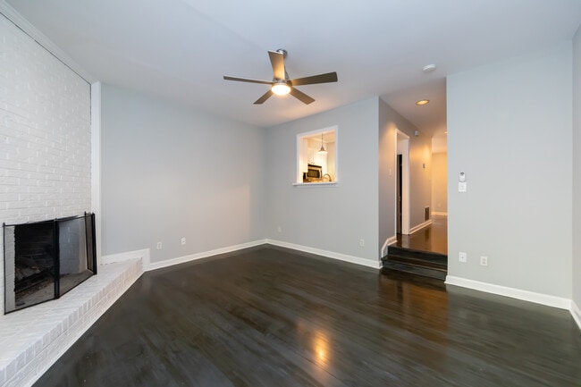 Building Photo - 510 N Poplar St