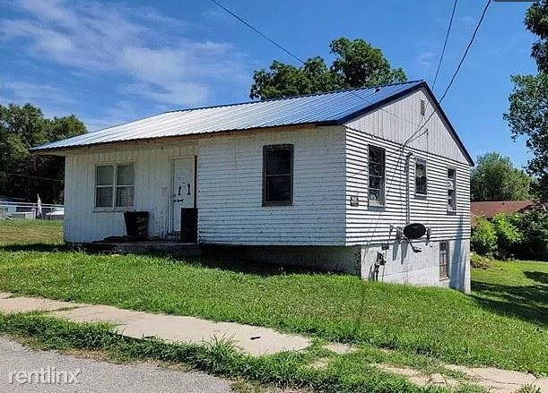 Primary Photo - 2 br, 1 bath House - 207 South Locust Street