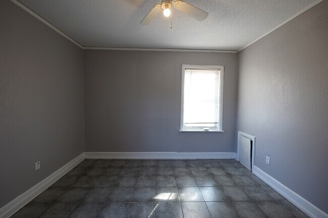 Building Photo - 2361 Joy Ln