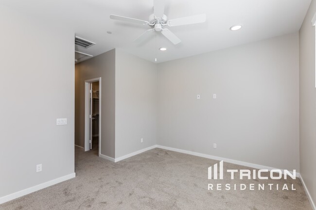 Building Photo - 24959 Vermijo Ct