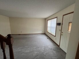 Building Photo - 13157 Richland Ave