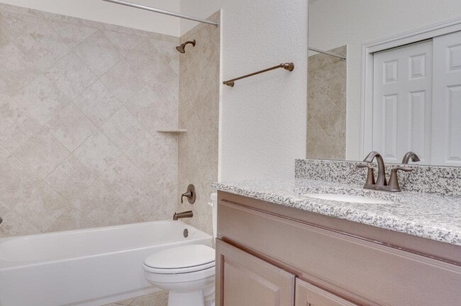 Building Photo - 717 Kingston Pl