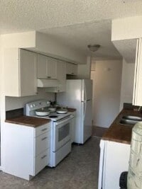 Building Photo - 2414 Xenia St