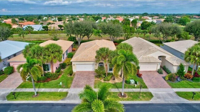 Building Photo - 12752 Coral Lakes Dr