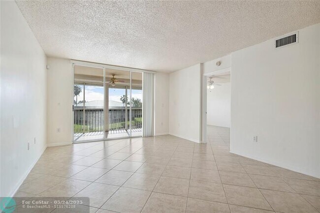 Building Photo - 7866 Trent Dr