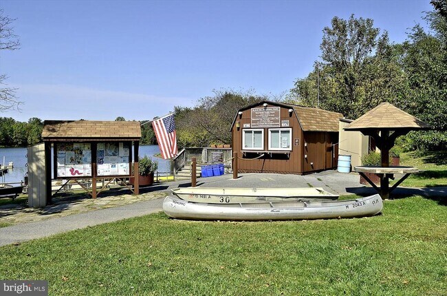 Building Photo - 13950 Estuary Dr