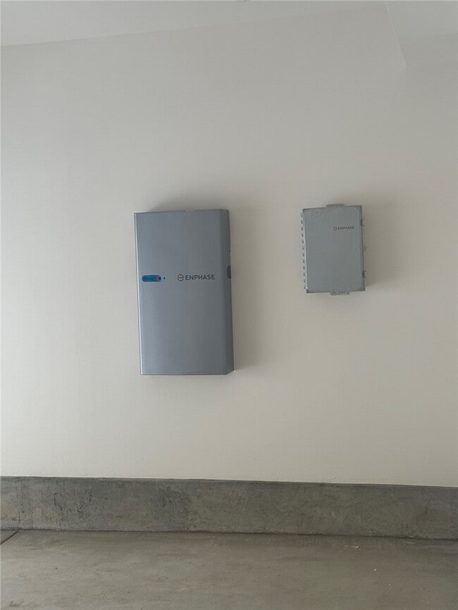 Building Photo - 12772 Lomond Wy