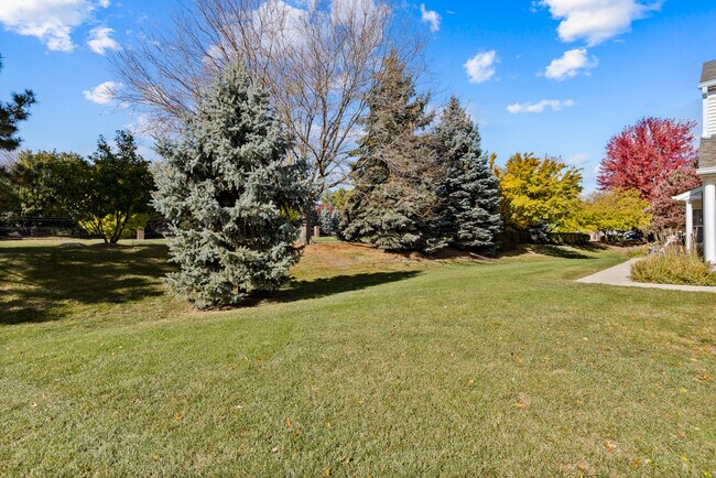 Building Photo - 2211 Waterleaf Ct