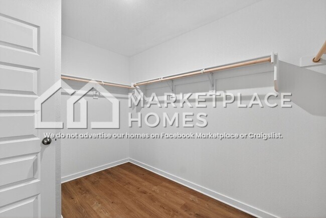 Building Photo - 3050 Rosalee Ln