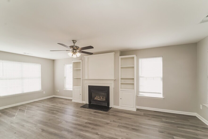 Building Photo - 12515 Autumn Blaze Dr