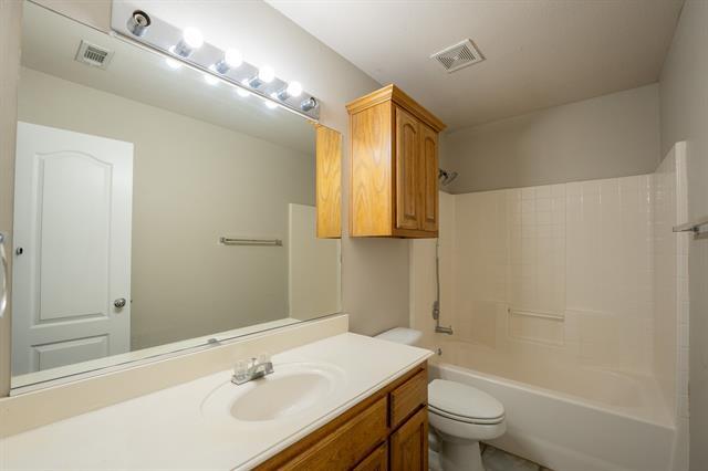 Building Photo - 902 E Aimee St