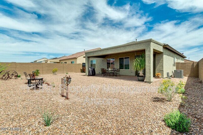 Building Photo - 3602 N Barrington Dr