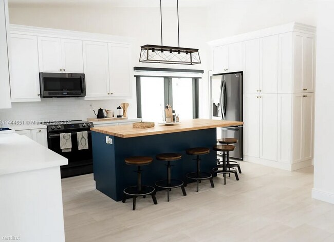 Building Photo - 3 br, 2 bath House - 21900 SW 100th Pl