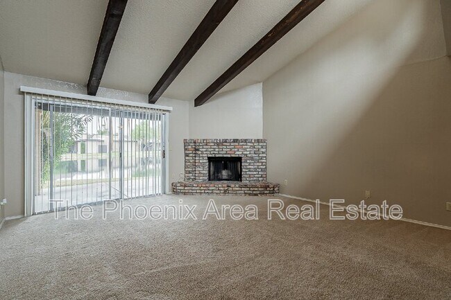 Building Photo - 2256 W Lindner Ave