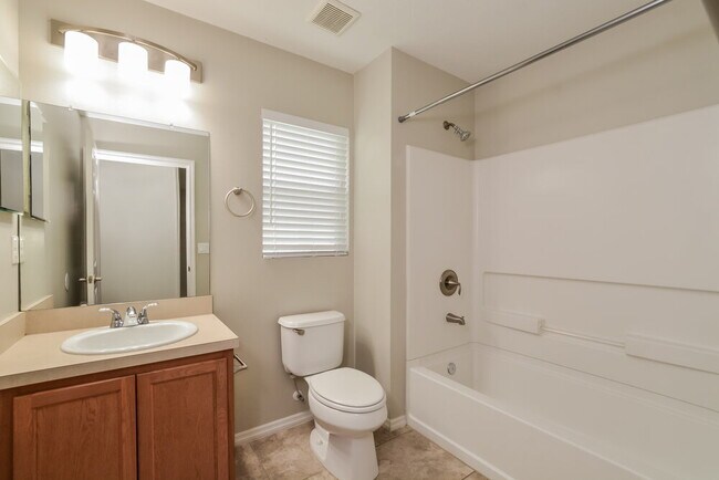 Building Photo - 2735 Breezy Meadow Rd