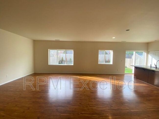 Building Photo - 20024 19th Ave E