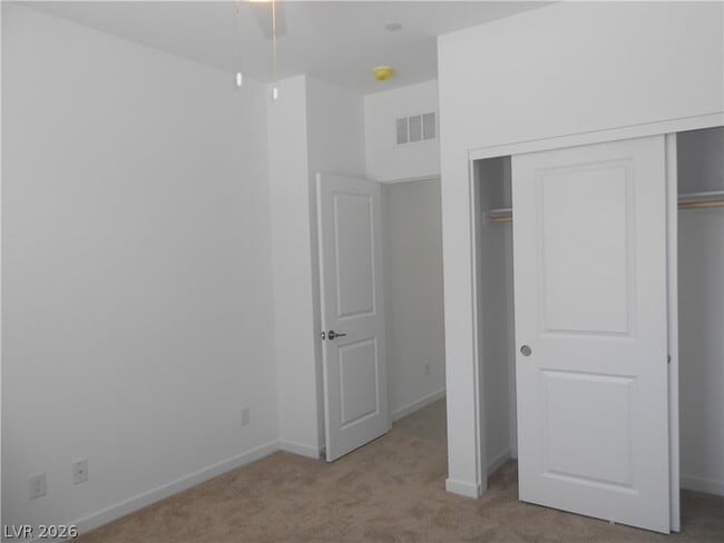Building Photo - 324 Lupton Ave