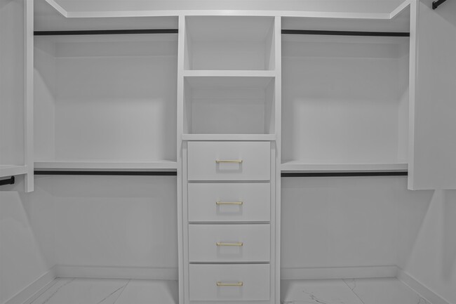 Building Photo - 3911 Yoyis St