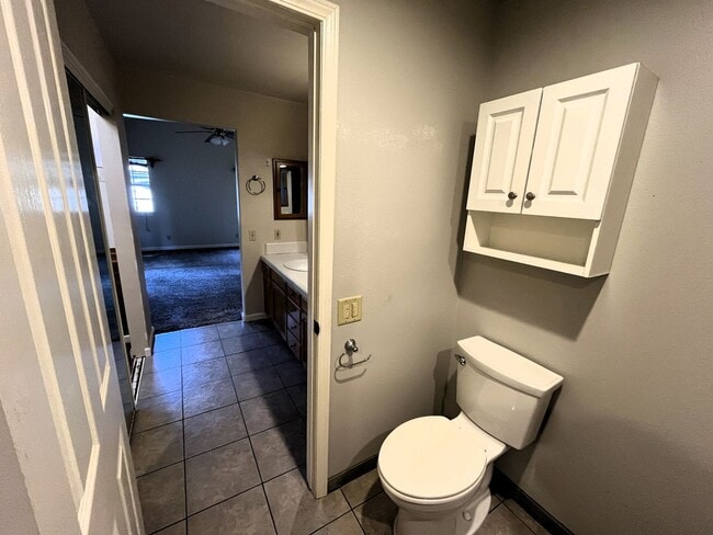 Building Photo - Custom 2-story Humboldt Hill home features 3-car garage, spacious pet-friendly yard