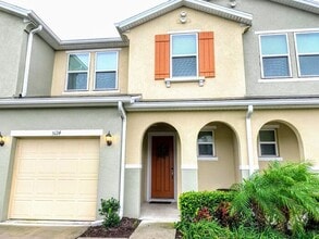 Building Photo - 4 Bedroom Gated Community Compass Bay