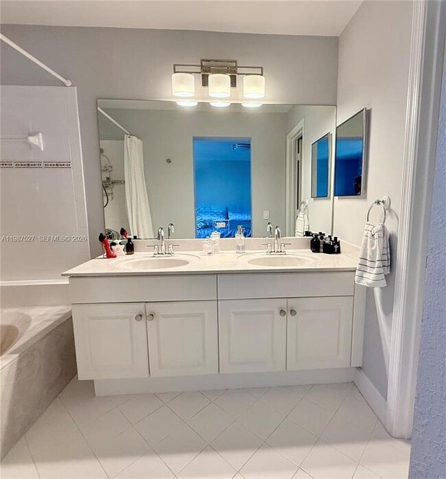 Building Photo - 1392 Canary Island Dr