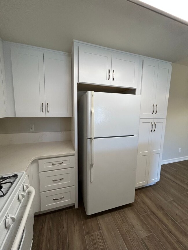 Building Photo - Temecula PKwy. 1 Bedroom, 1 Bath Condo with Garage