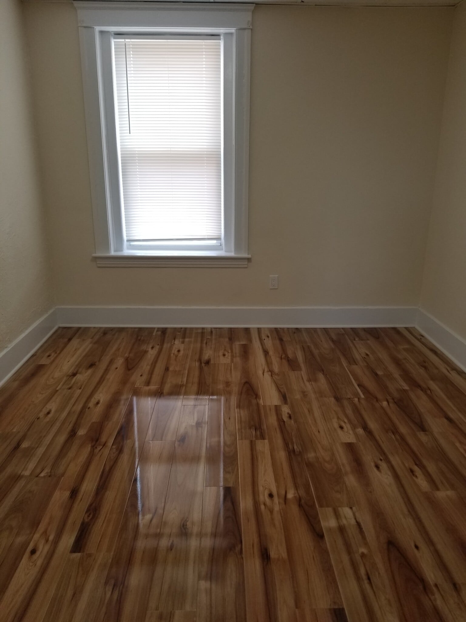 Bedroom 1 - 30 Thorne St