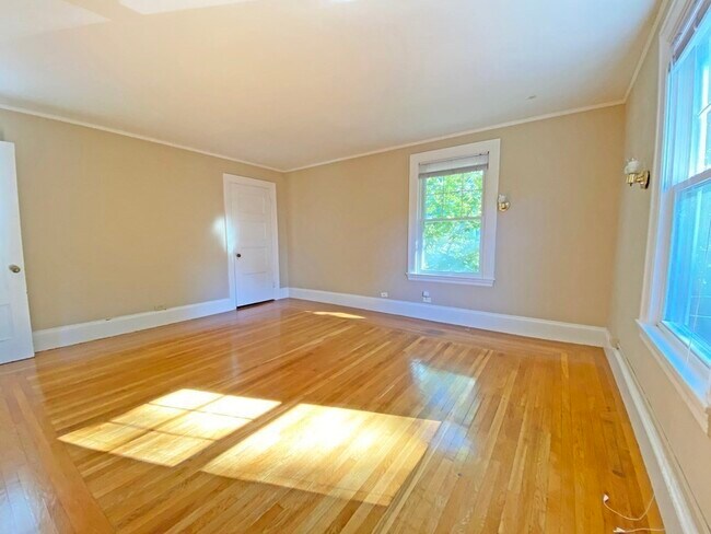 Building Photo - 24 Bowdoin St