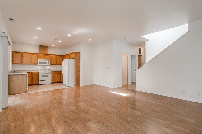 Building Photo - Beautiful 3-Bedroom, 2-Bath Home In Barger Area Of West Eugene!